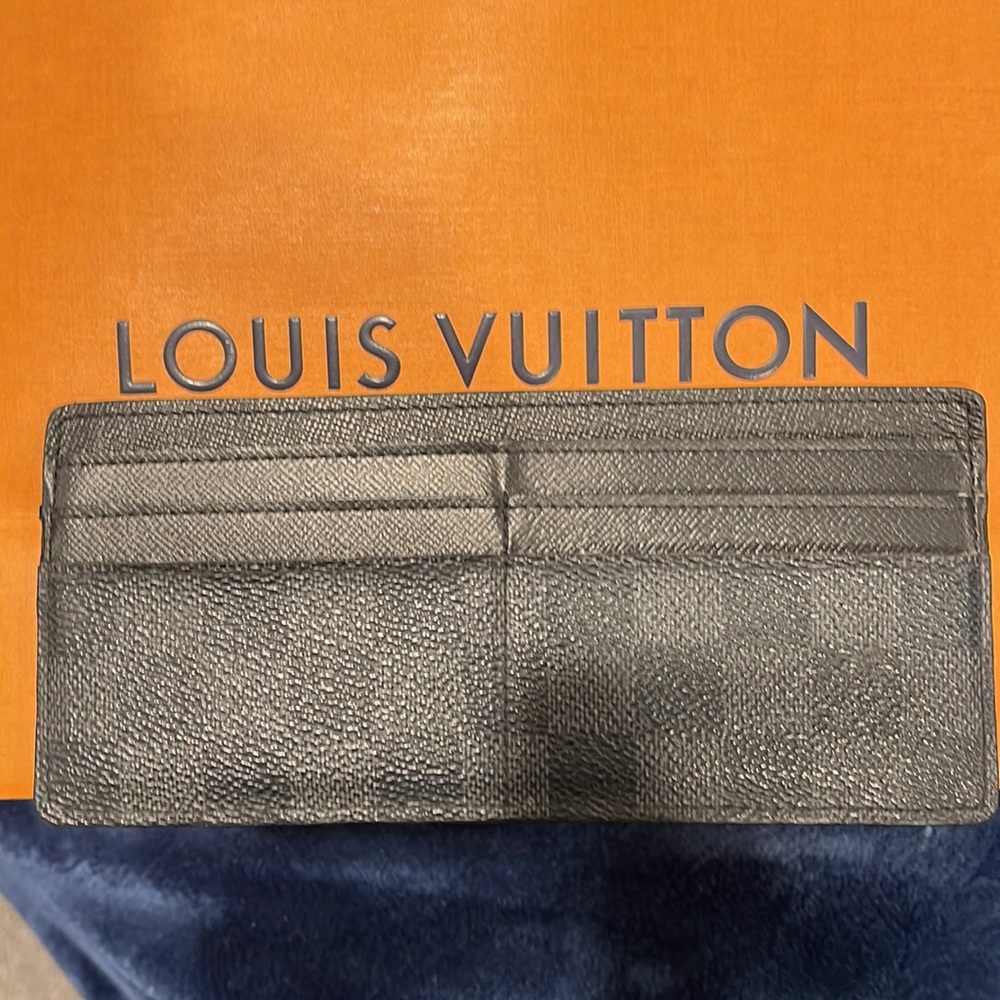 Authentic Louis Vuitton Wallet card holder - Picture 2 of 10